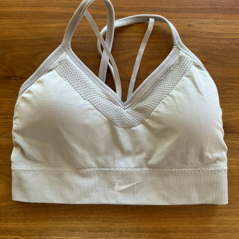 Nike Gray Sports Bra with Racerback & Seamless Design